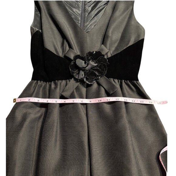 VTG 50s 60s Bonwit Teller Woman's black velvet contrast flower cocktail dress XS - Picture 10 of 12